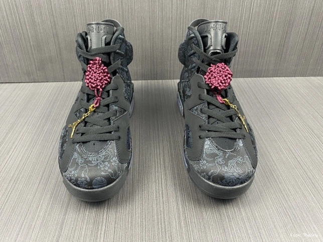 Kicktheory (W) DB9818-001 Triple Jordan 6 Black SD Retro 0810